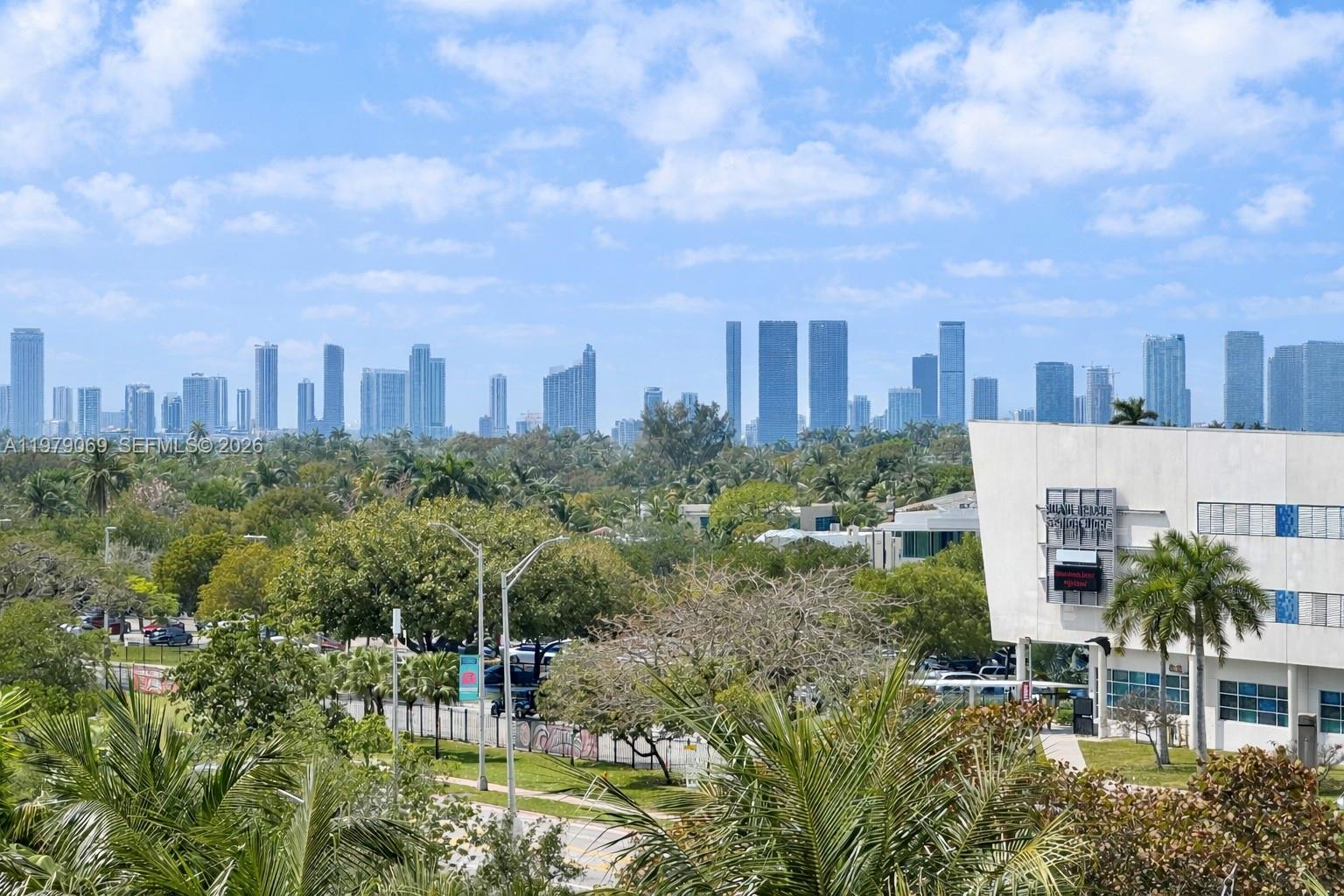 2155 Washington Ct #606 Miami Beach, FL 33139