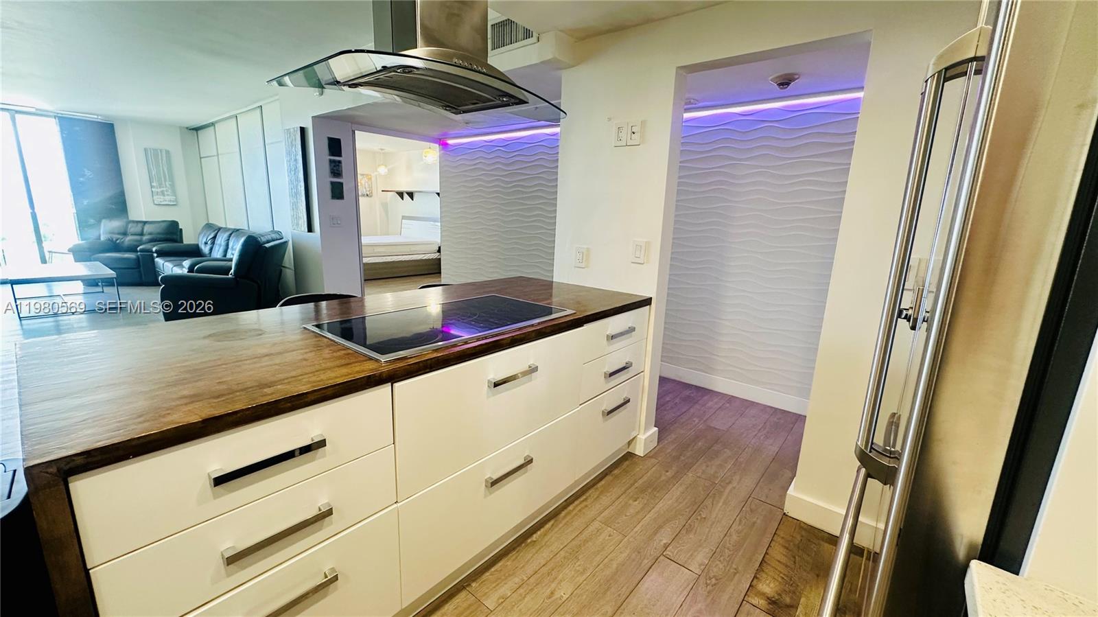 19390 Collins Ave #424 Sunny Isles Beach, FL 33160