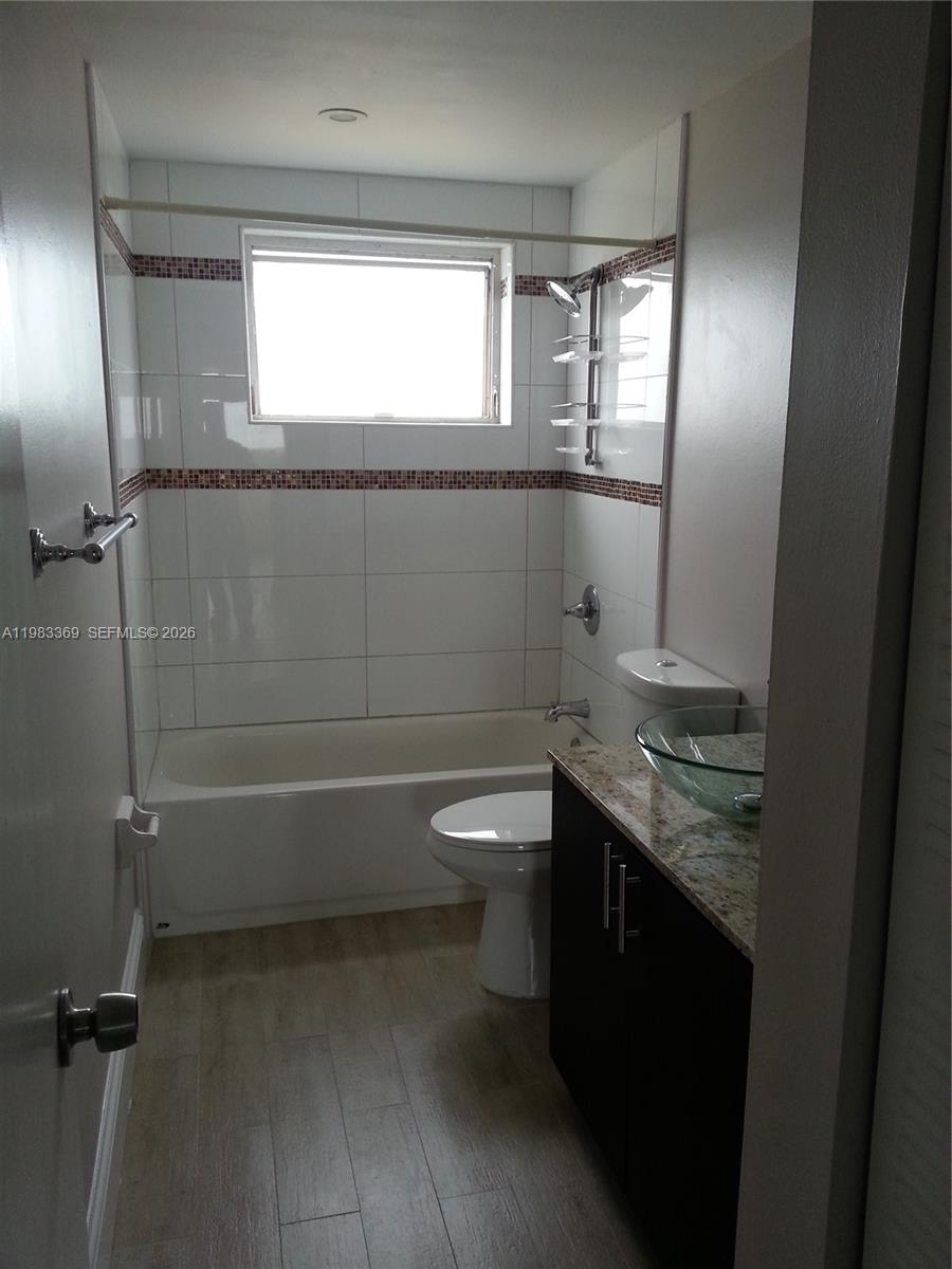 9351 Fontainebleau Blvd #B415 Miami, FL 33172