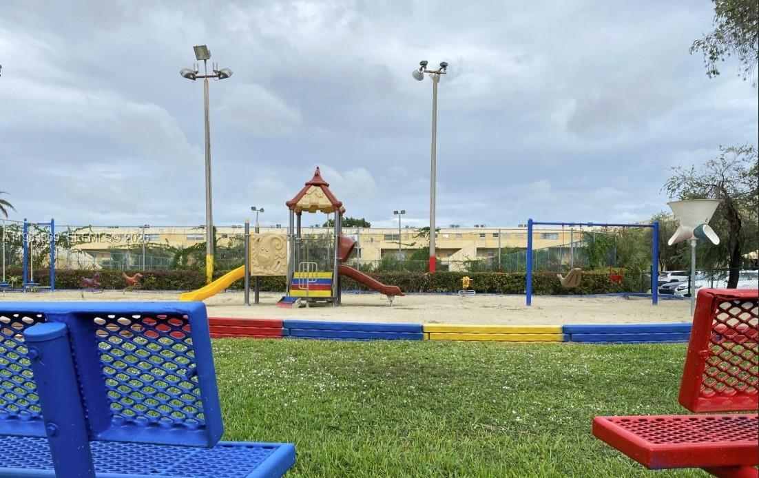 9351 Fontainebleau Blvd #B415 Miami, FL 33172