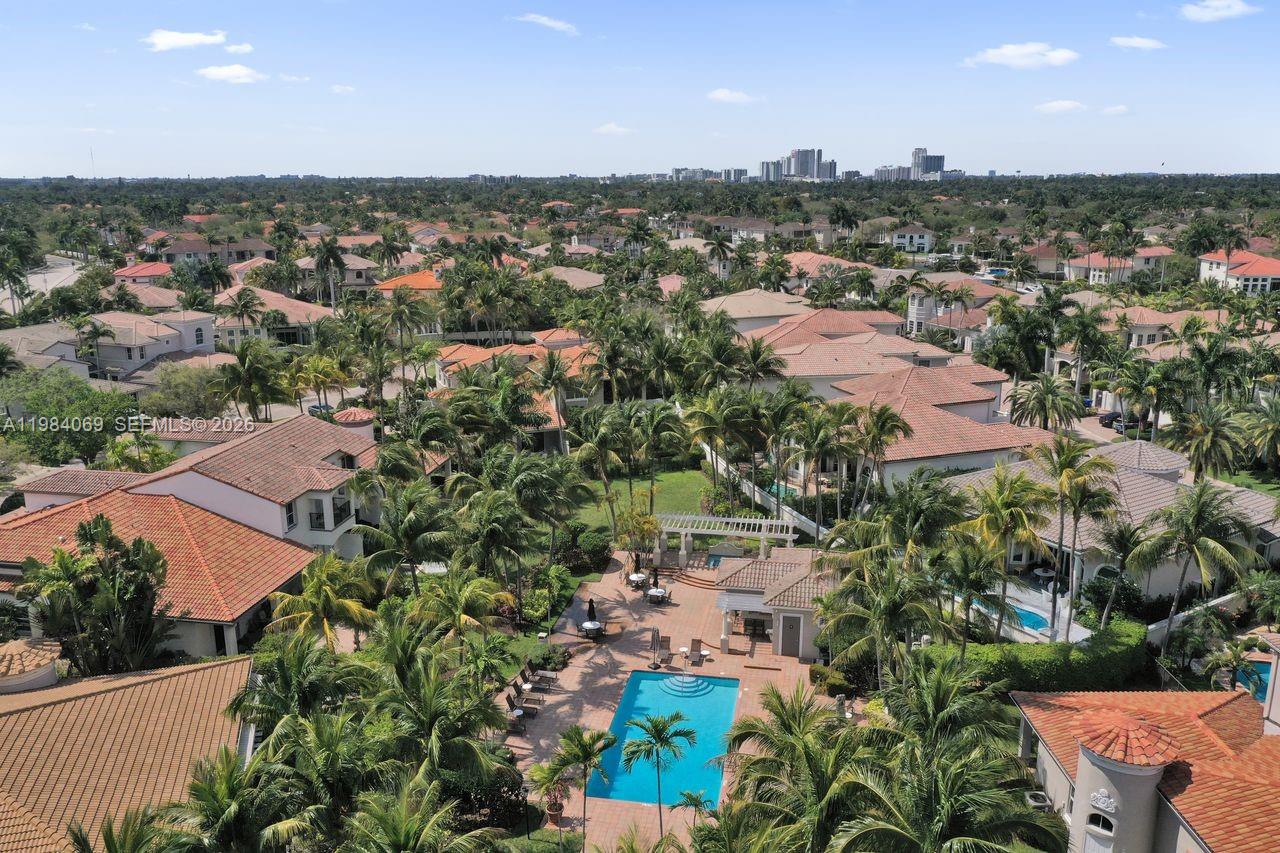 899 Spinnaker Dr W Hollywood, FL 33019