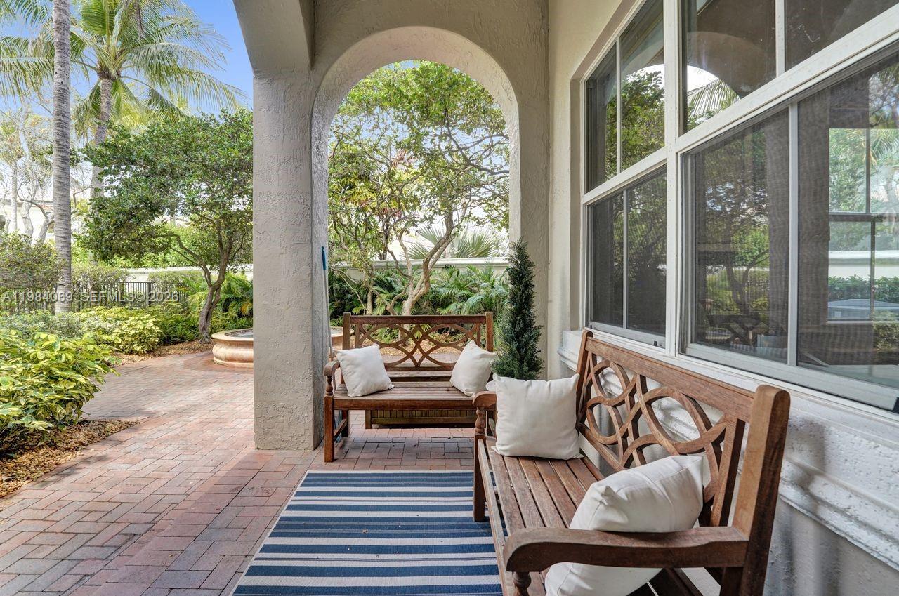 899 Spinnaker Dr W Hollywood, FL 33019