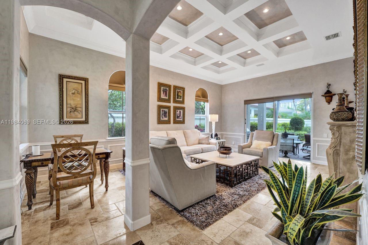 899 Spinnaker Dr W Hollywood, FL 33019