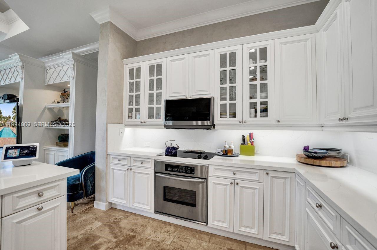 899 Spinnaker Dr W Hollywood, FL 33019