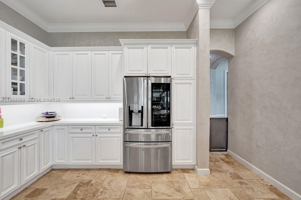 899 Spinnaker Dr W Hollywood, FL 33019