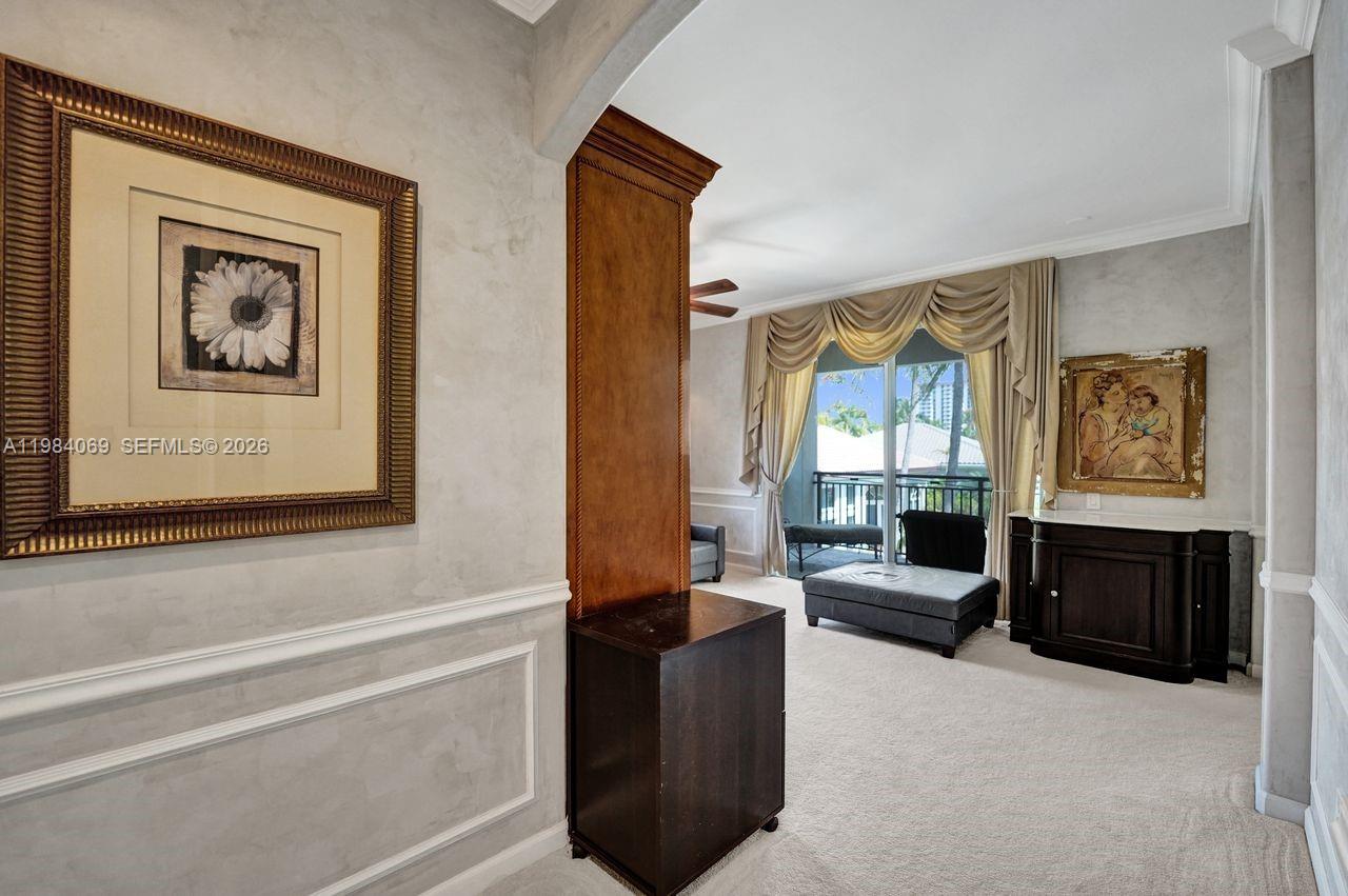 899 Spinnaker Dr W Hollywood, FL 33019