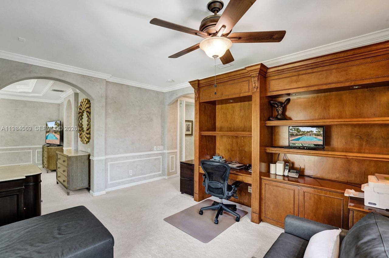 899 Spinnaker Dr W Hollywood, FL 33019