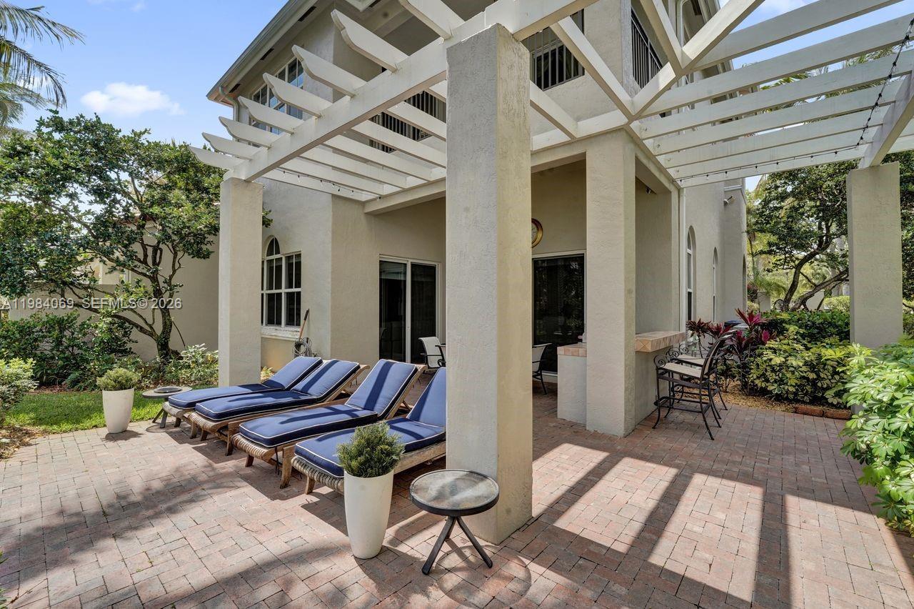 899 Spinnaker Dr W Hollywood, FL 33019