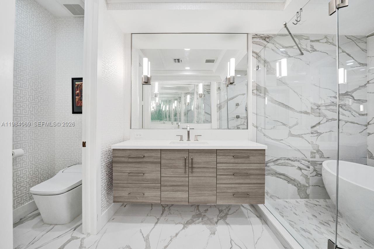 899 Spinnaker Dr W Hollywood, FL 33019