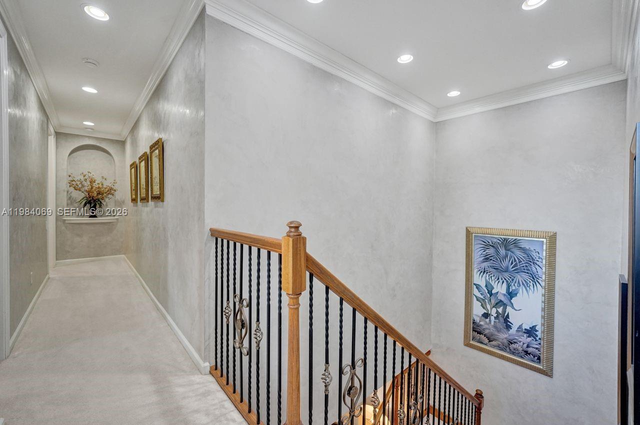 899 Spinnaker Dr W Hollywood, FL 33019