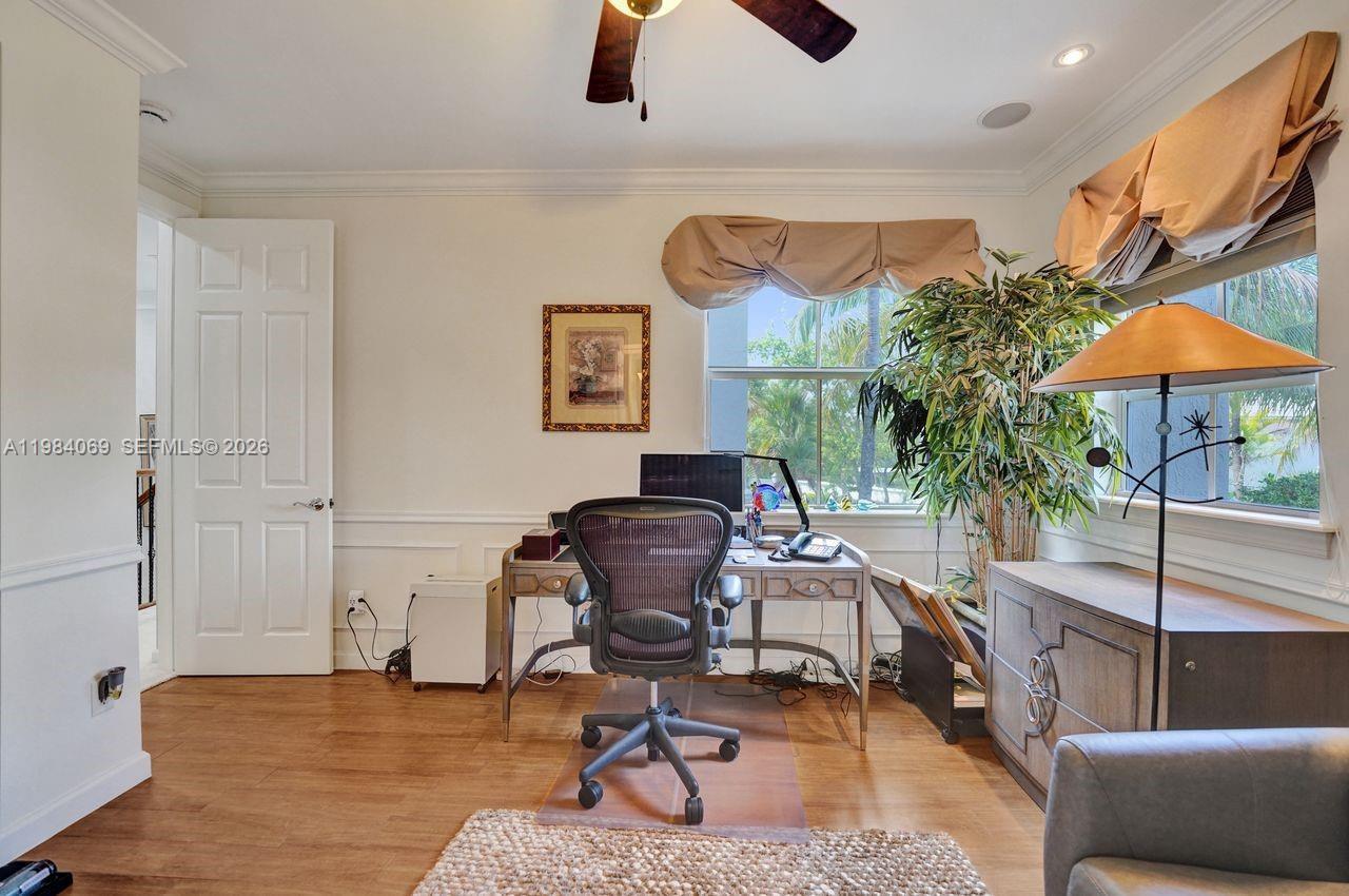 899 Spinnaker Dr W Hollywood, FL 33019