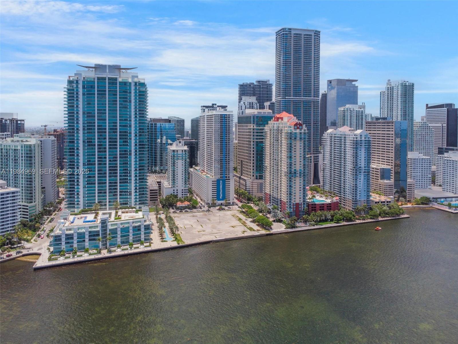 1200 Brickell Bay Dr #2618 Miami, FL 33131