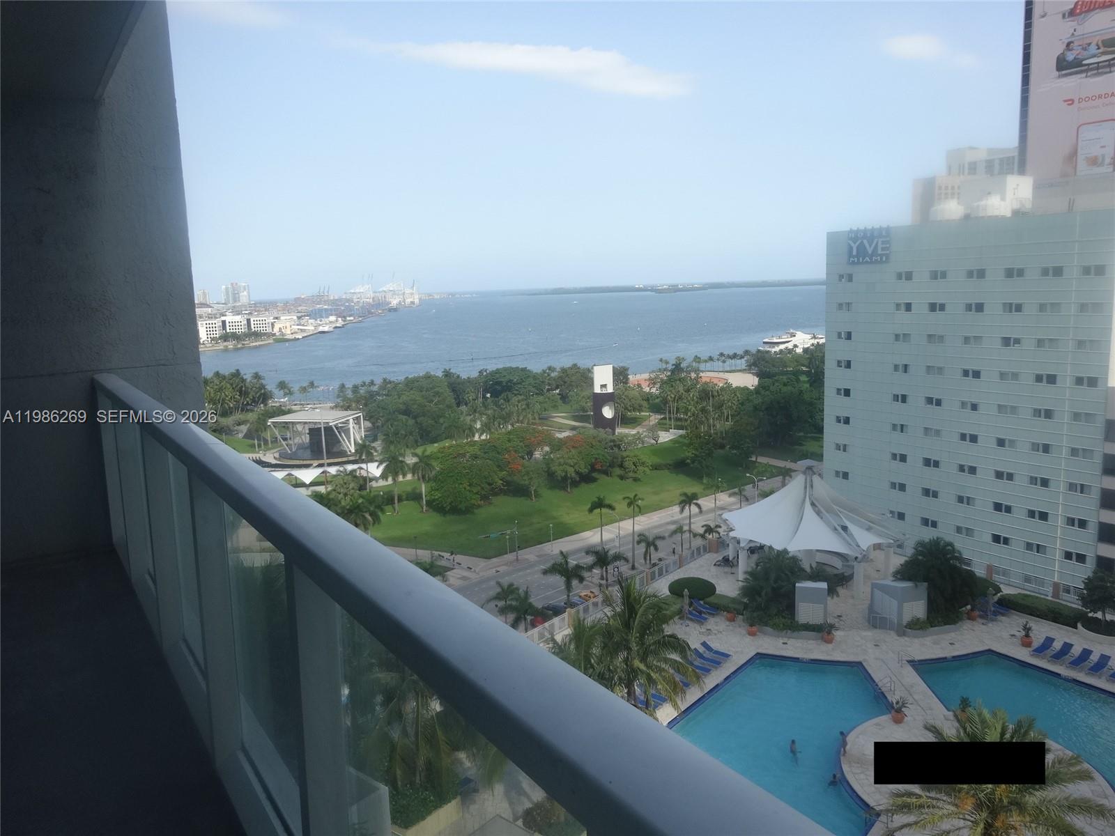 image Vizcayne North14