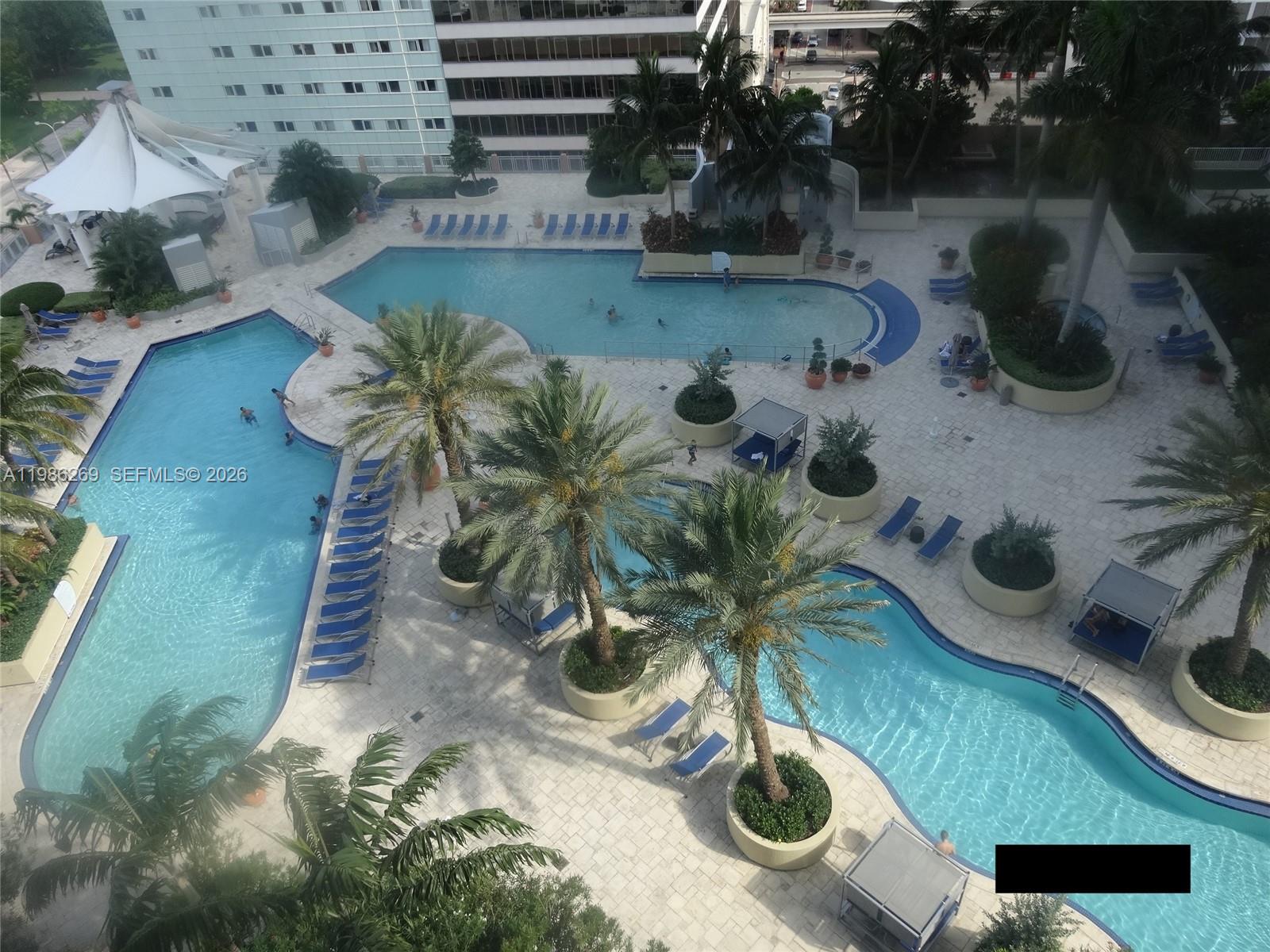 image Vizcayne North15