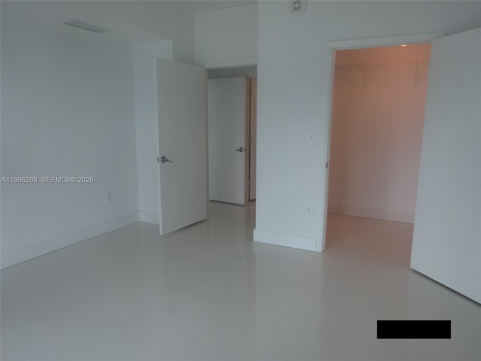 image Vizcayne North17