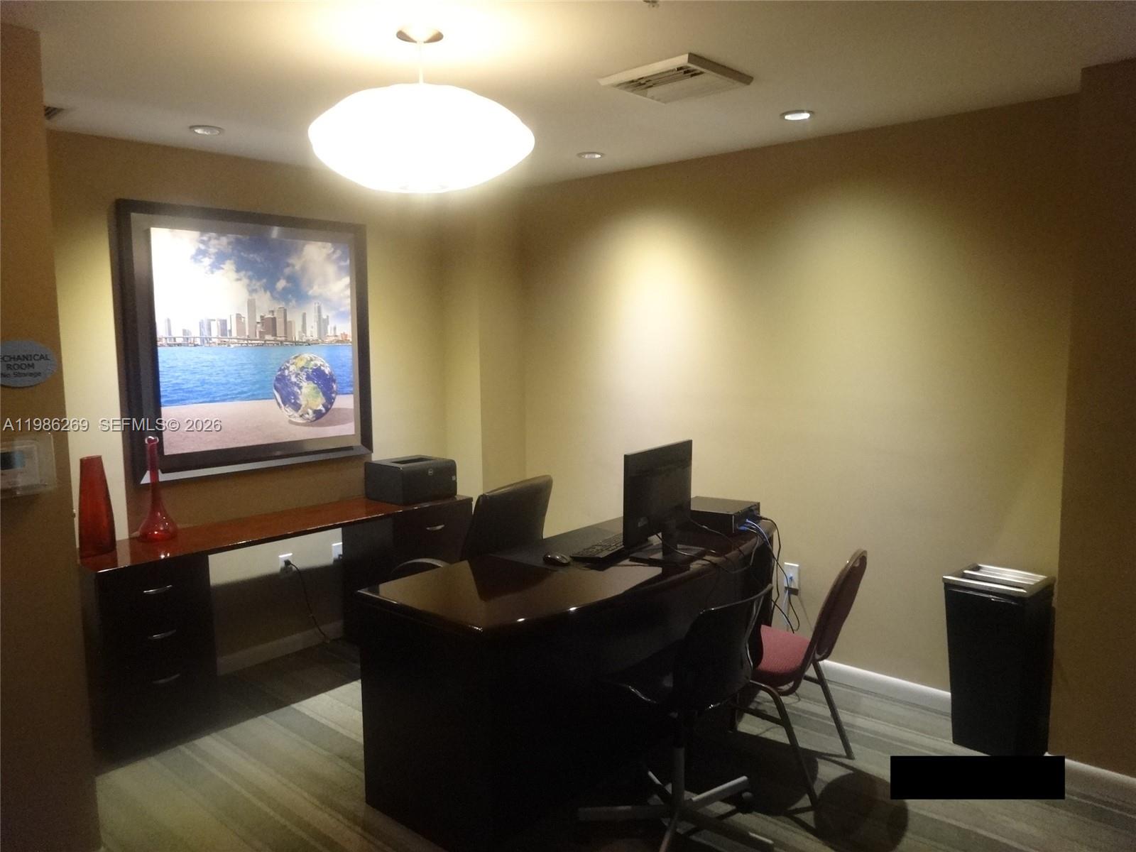 image Vizcayne North26