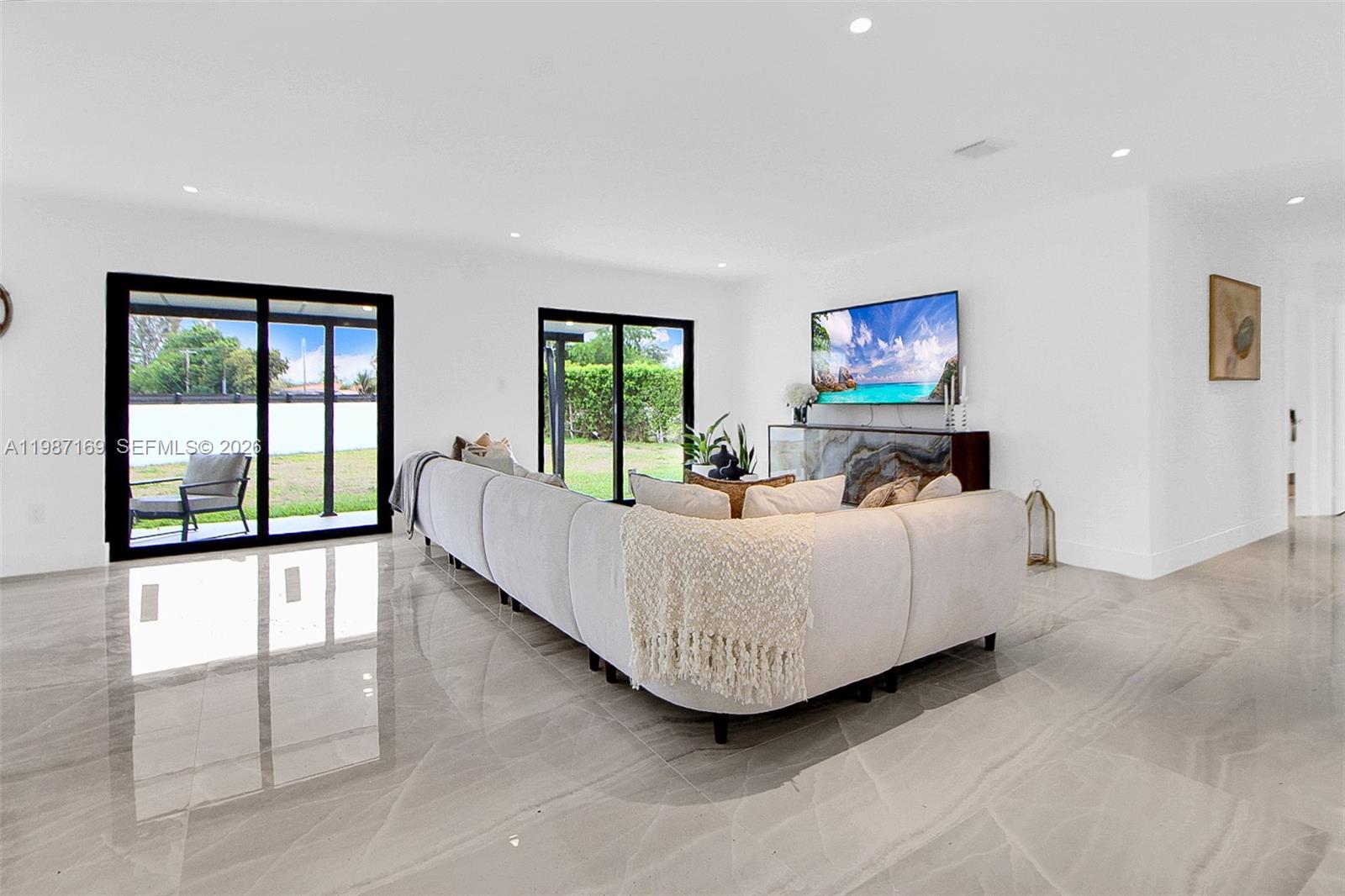 13615 SW 72nd Ter Miami, FL 33183