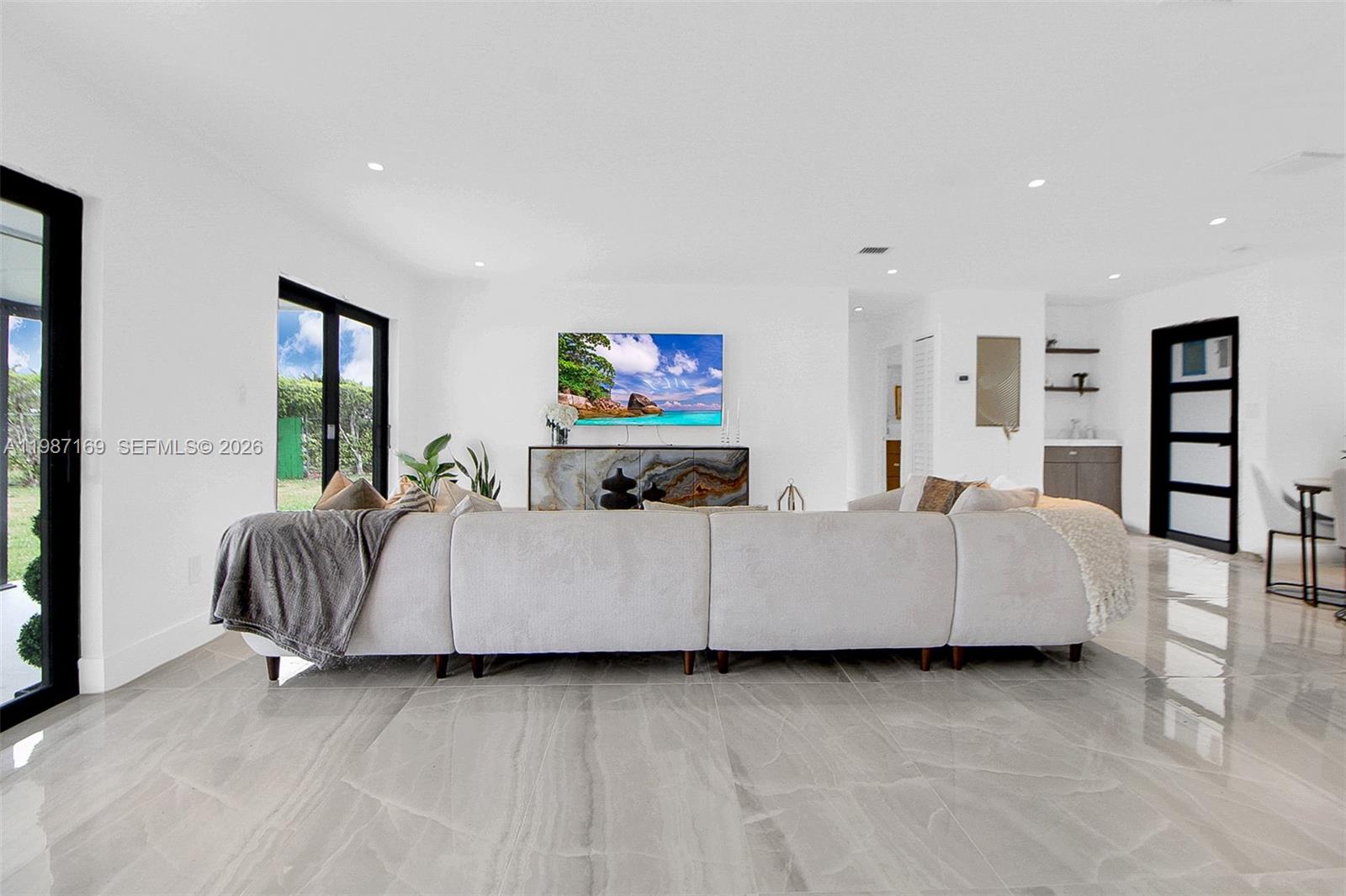 13615 SW 72nd Ter Miami, FL 33183