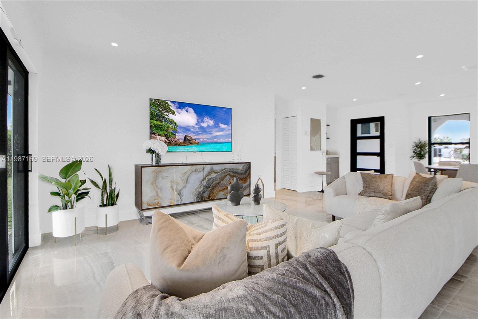 13615 SW 72nd Ter Miami, FL 33183