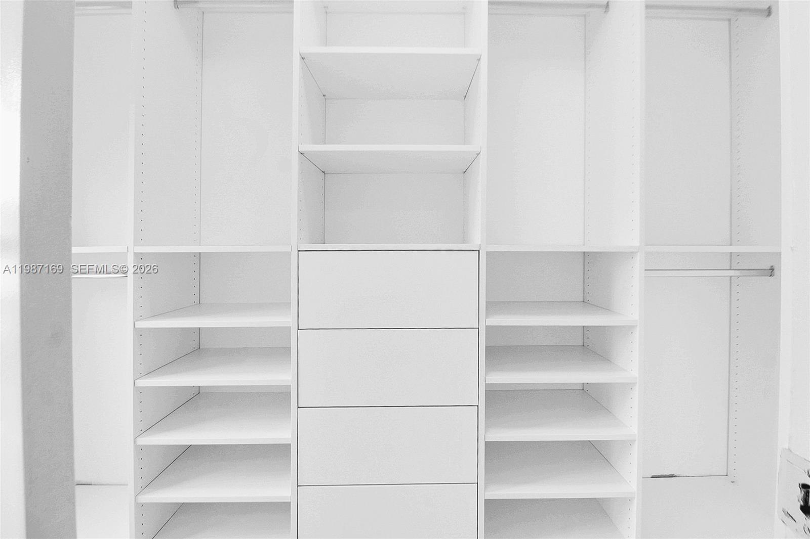 13615 SW 72nd Ter Miami, FL 33183