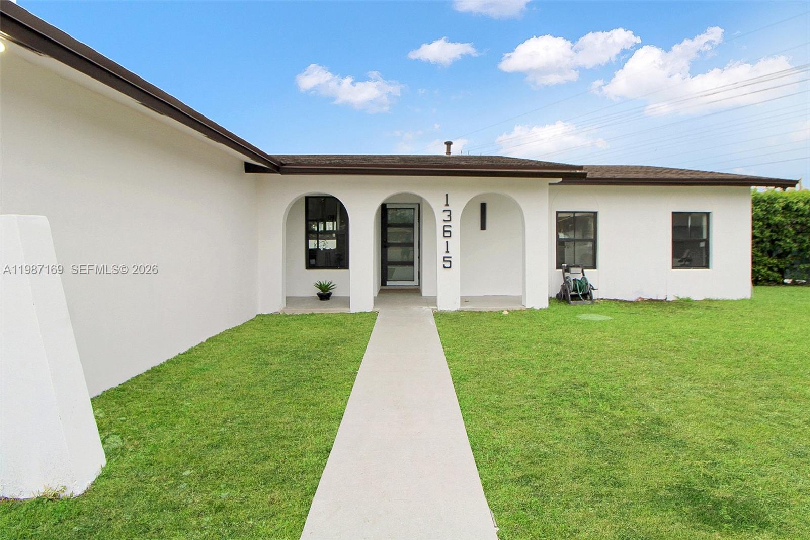 13615 SW 72nd Ter Miami, FL 33183