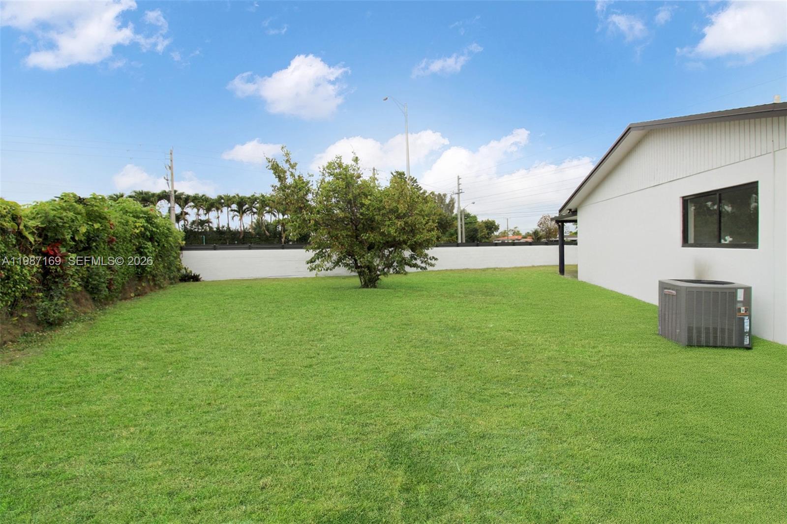 13615 SW 72nd Ter Miami, FL 33183