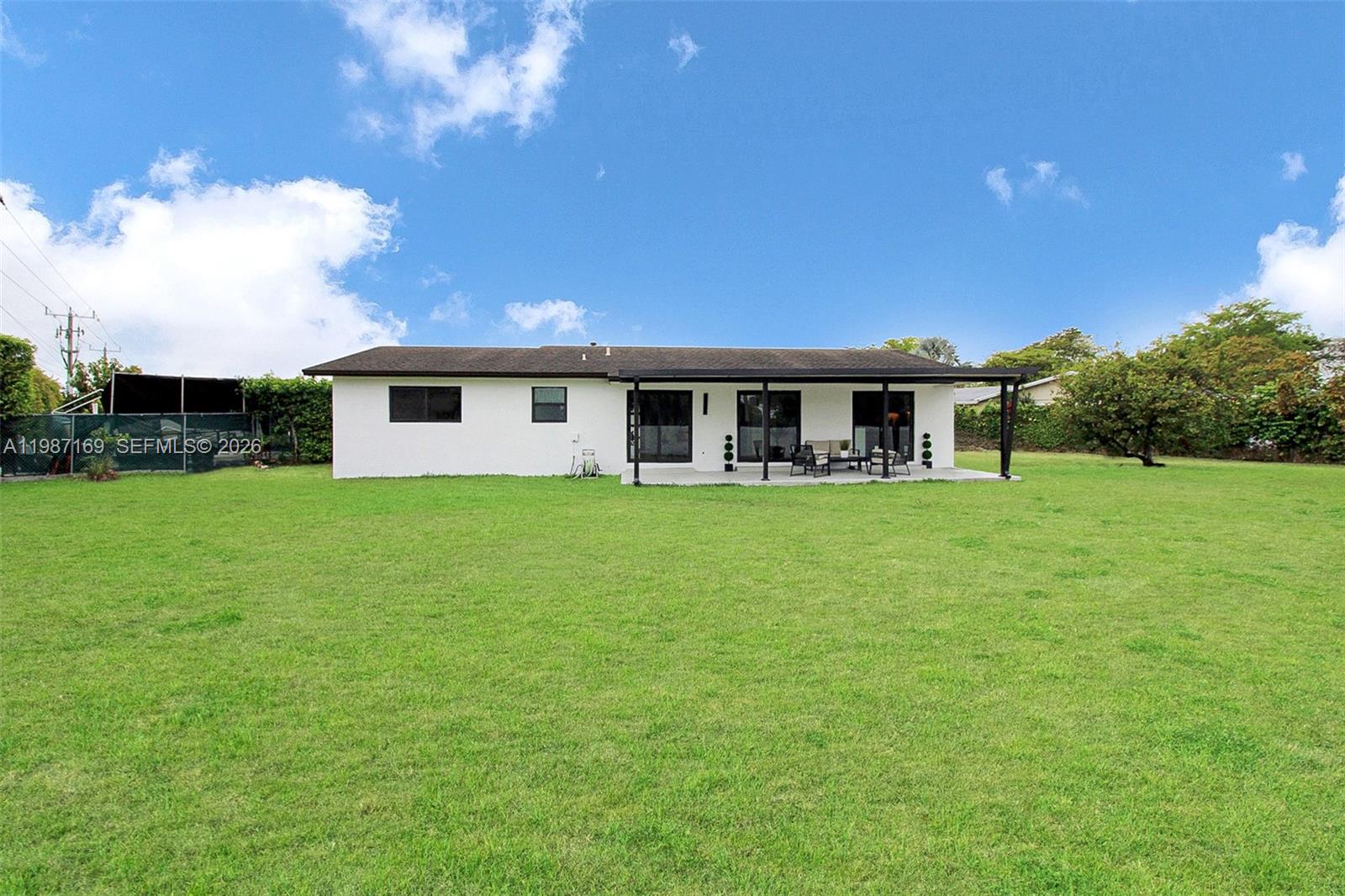 13615 SW 72nd Ter Miami, FL 33183