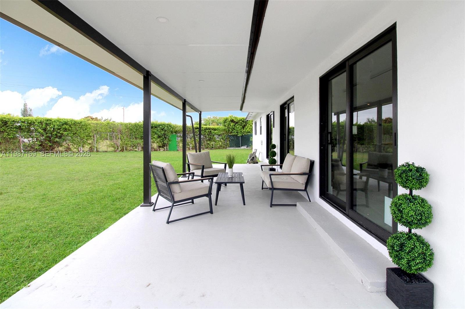 13615 SW 72nd Ter Miami, FL 33183