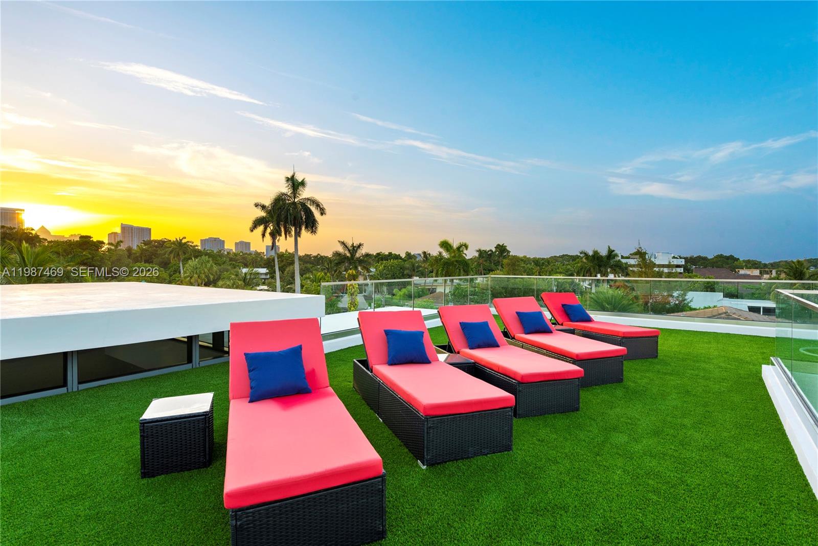 440 Mola Ave Fort Lauderdale, FL 33301