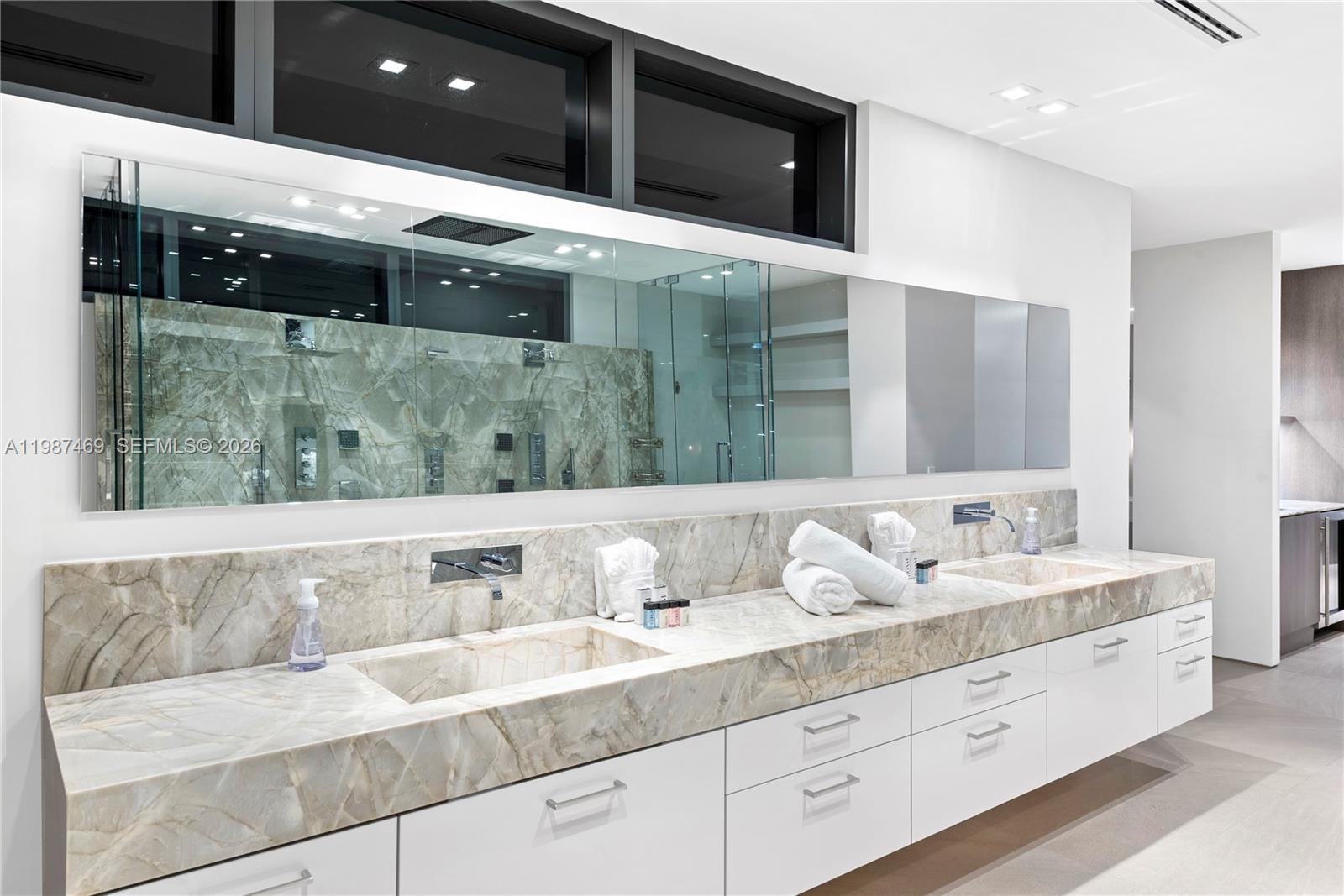 440 Mola Ave Fort Lauderdale, FL 33301