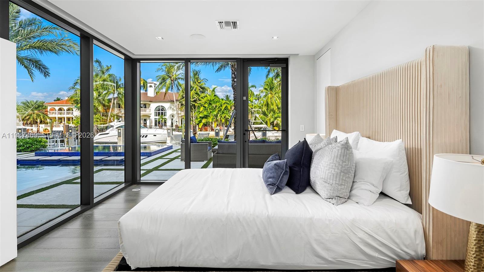 440 Mola Ave Fort Lauderdale, FL 33301