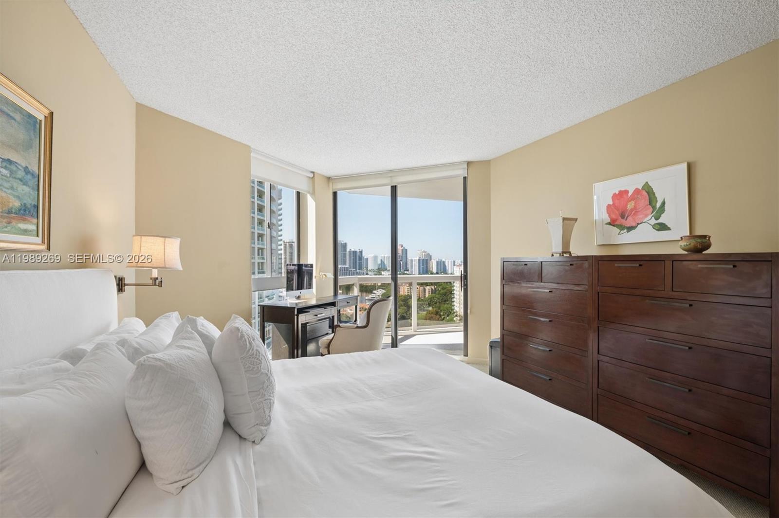 20185 E Country Clb Dr #1805 Aventura, FL 33180