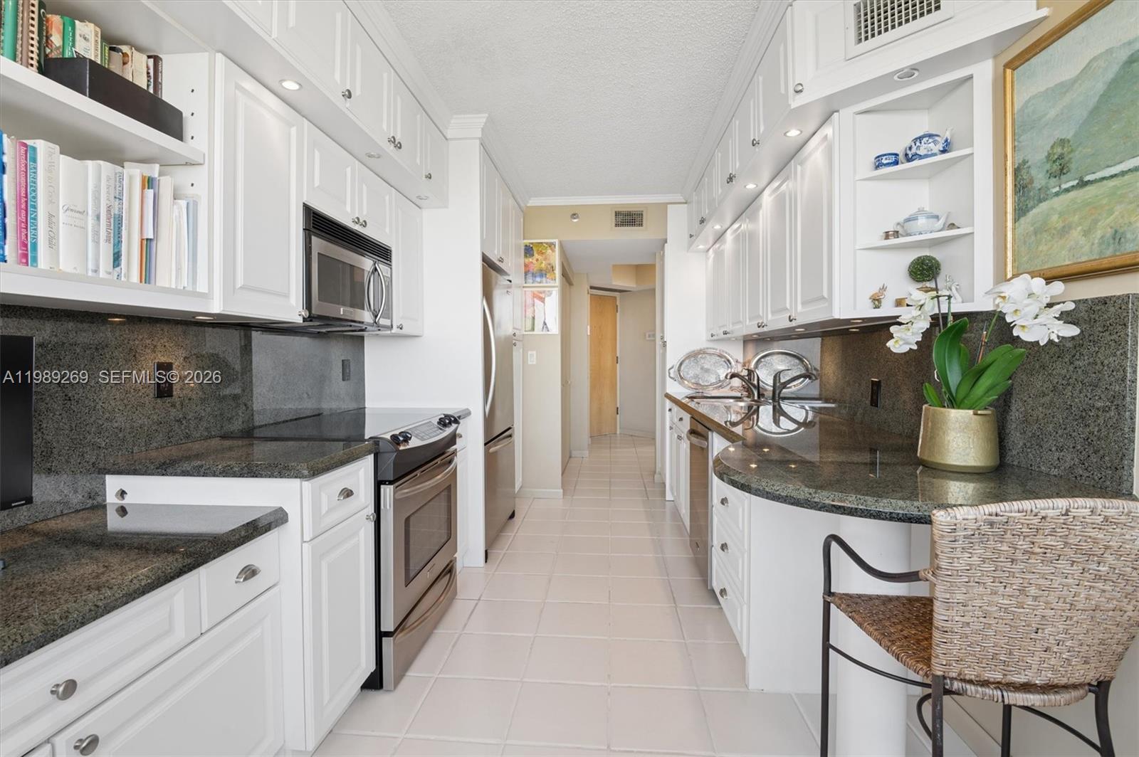 20185 E Country Clb Dr #1805 Aventura, FL 33180