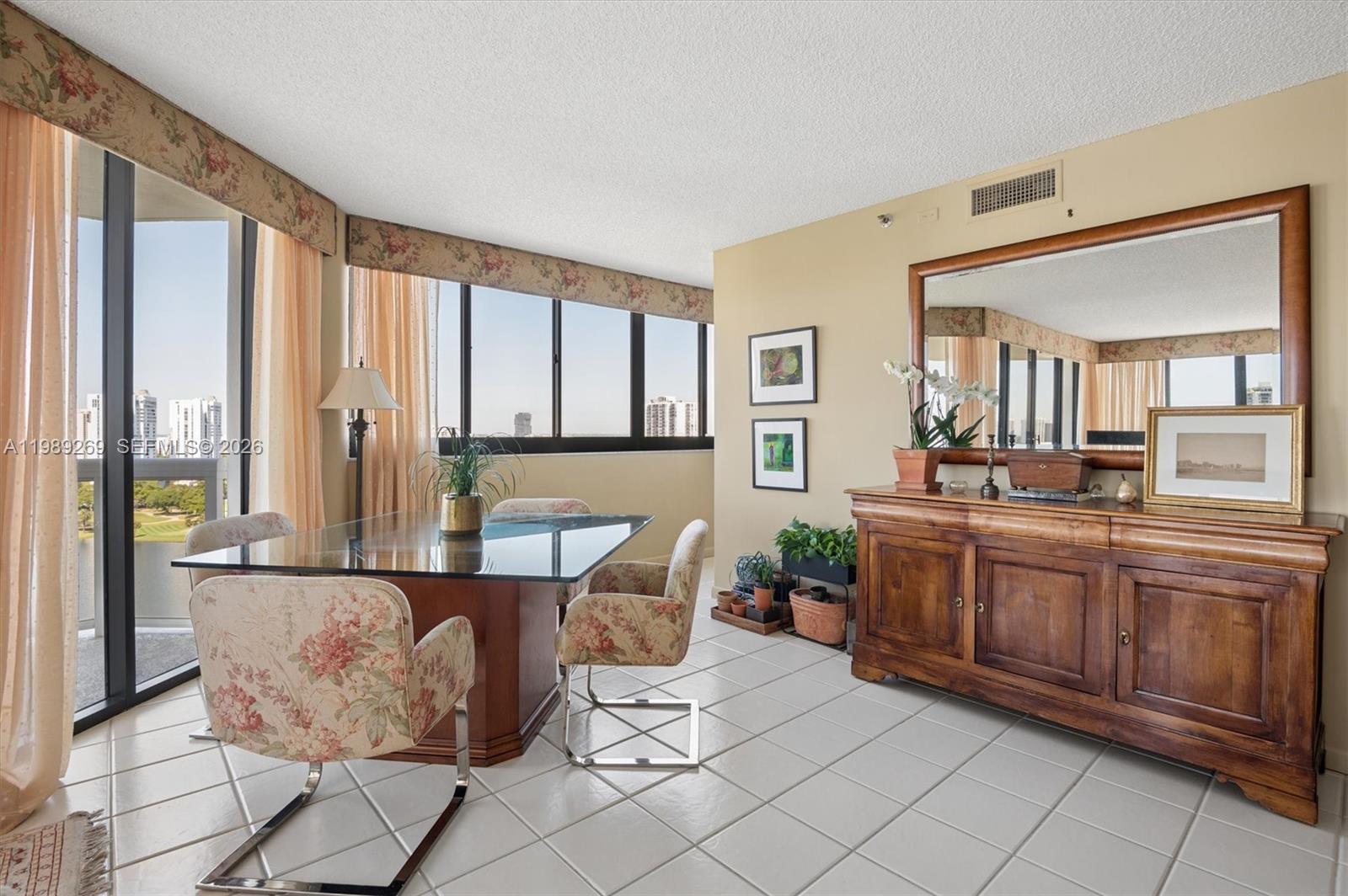 20185 E Country Clb Dr #1805 Aventura, FL 33180