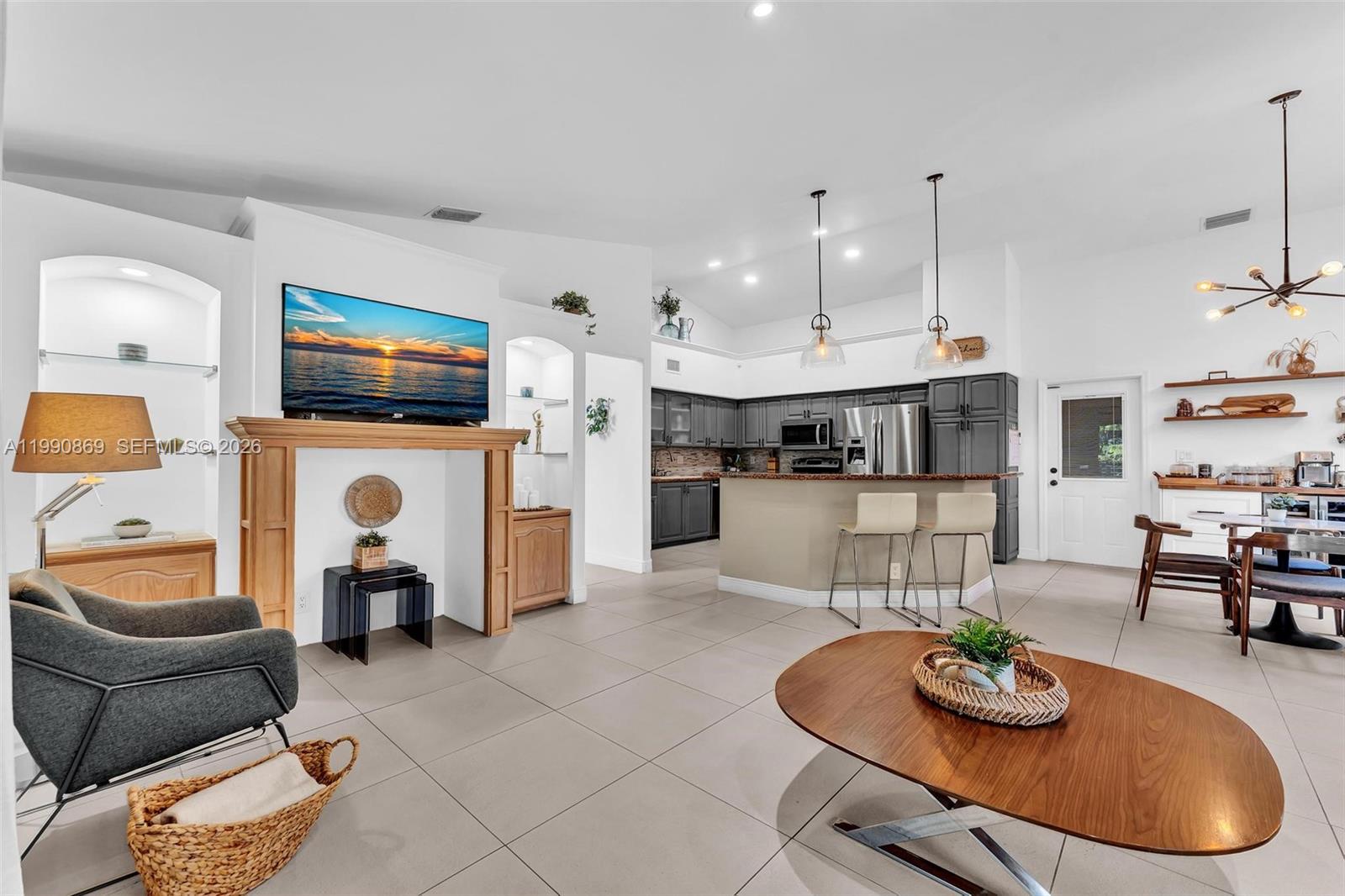 20106 NW 9th Dr Pembroke Pines, FL 33029