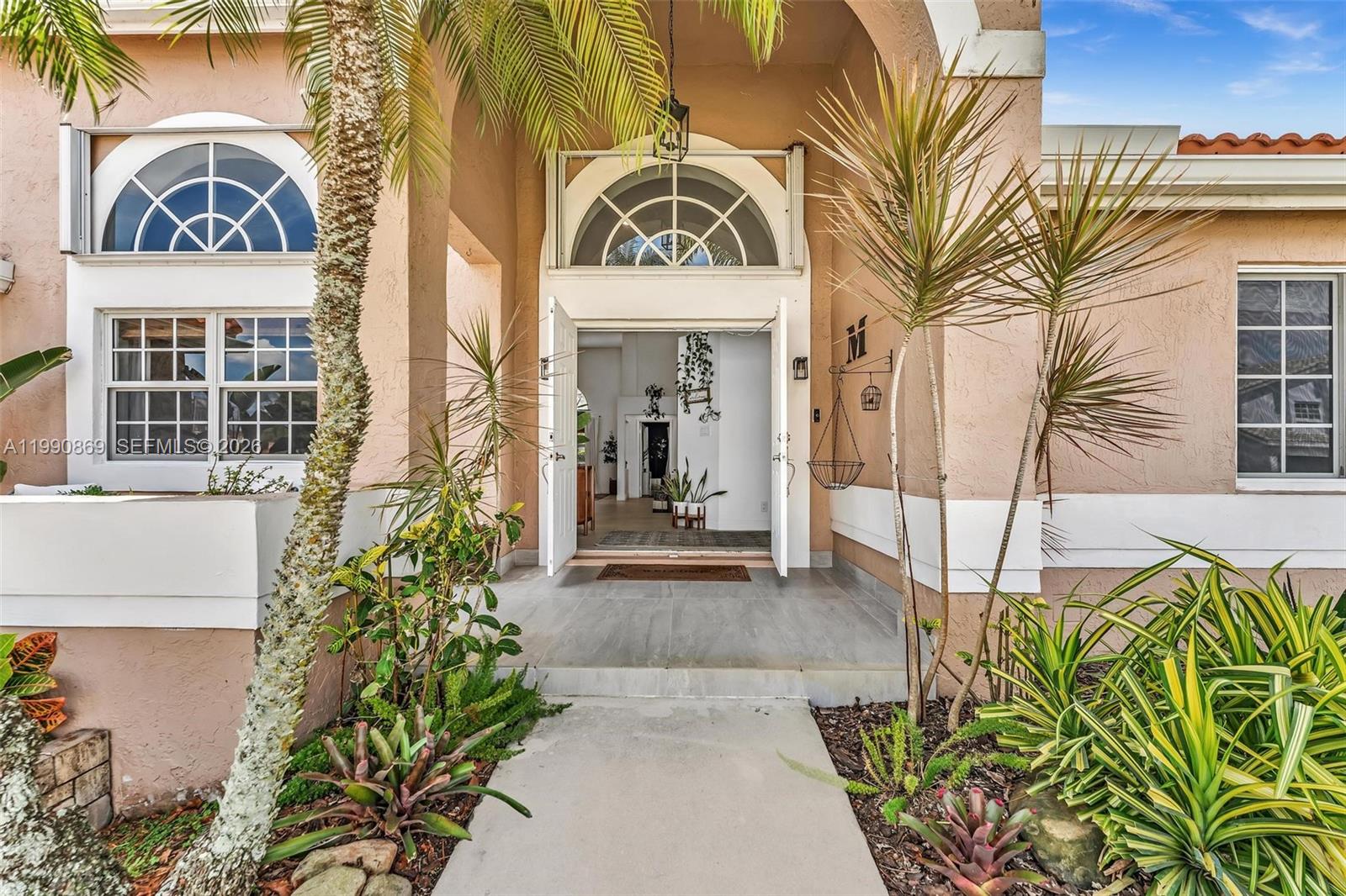 20106 NW 9th Dr Pembroke Pines, FL 33029