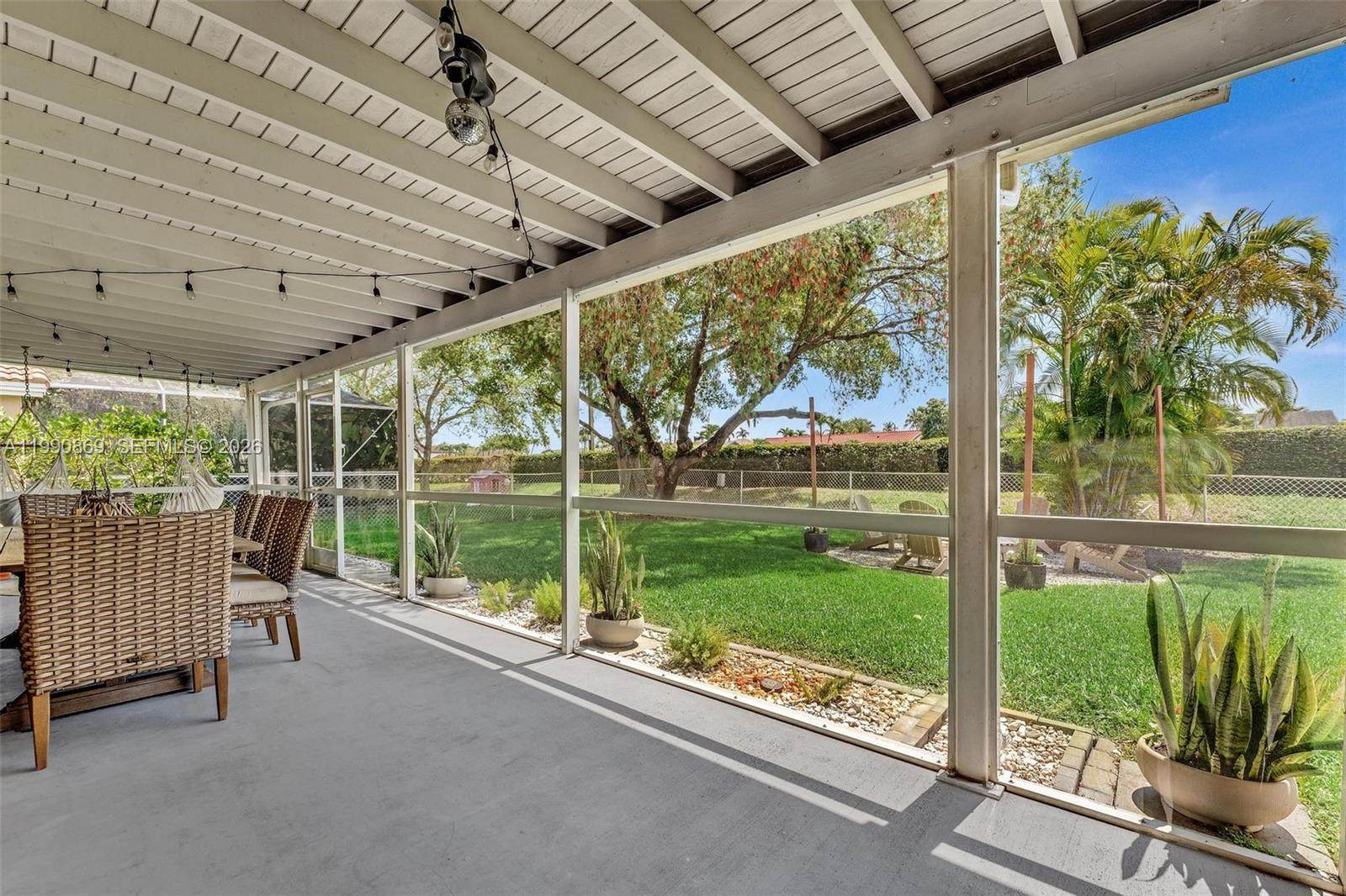 20106 NW 9th Dr Pembroke Pines, FL 33029