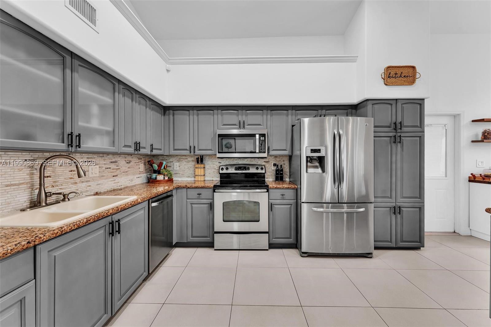 20106 NW 9th Dr Pembroke Pines, FL 33029