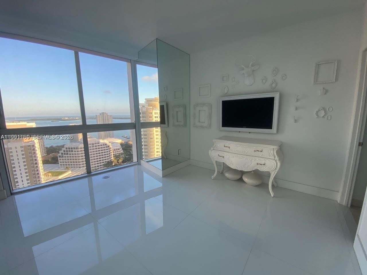 495 Brickell Ave #2902 Miami, FL 33131