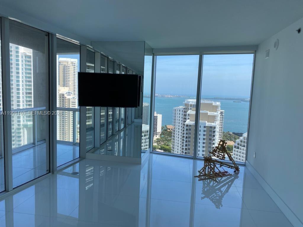 495 Brickell Ave #2902 Miami, FL 33131