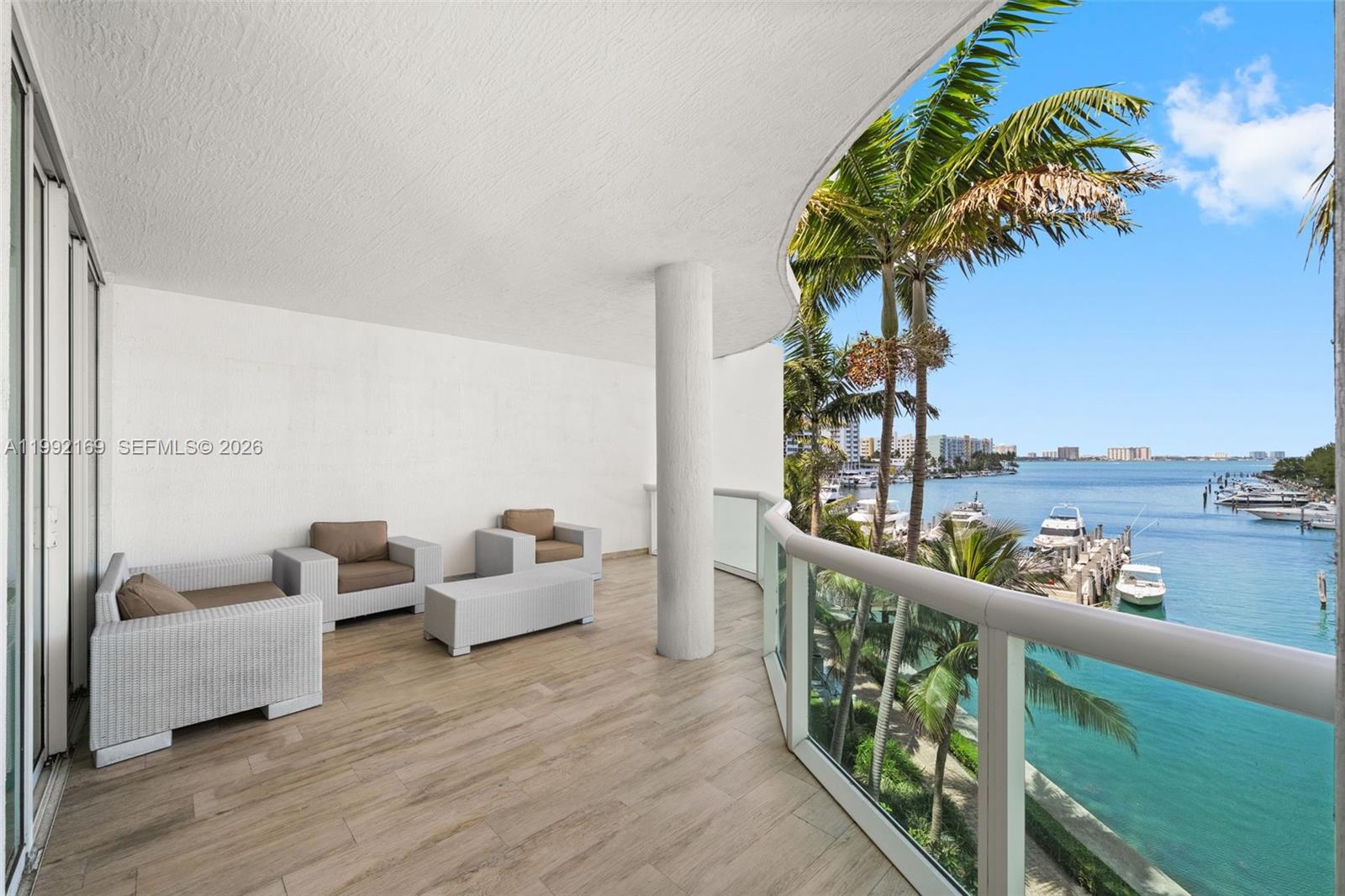 7918 Harbor Is Dr #311 North Bay Village, FL 33141