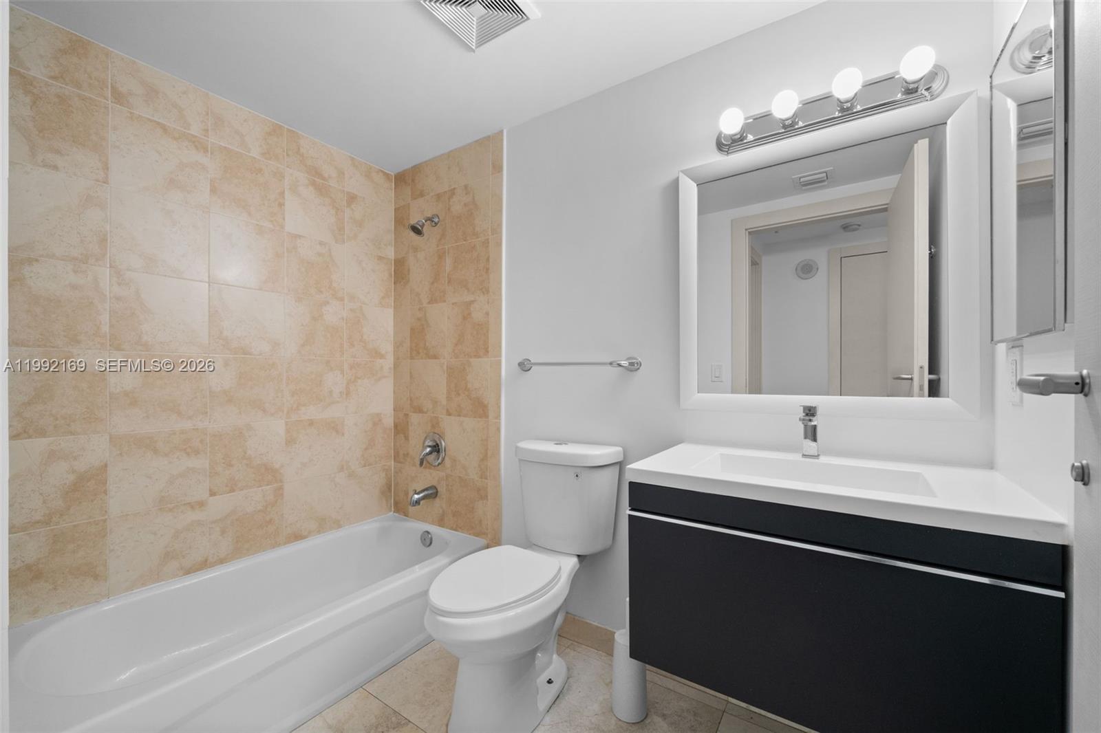 7918 Harbor Is Dr #311 North Bay Village, FL 33141