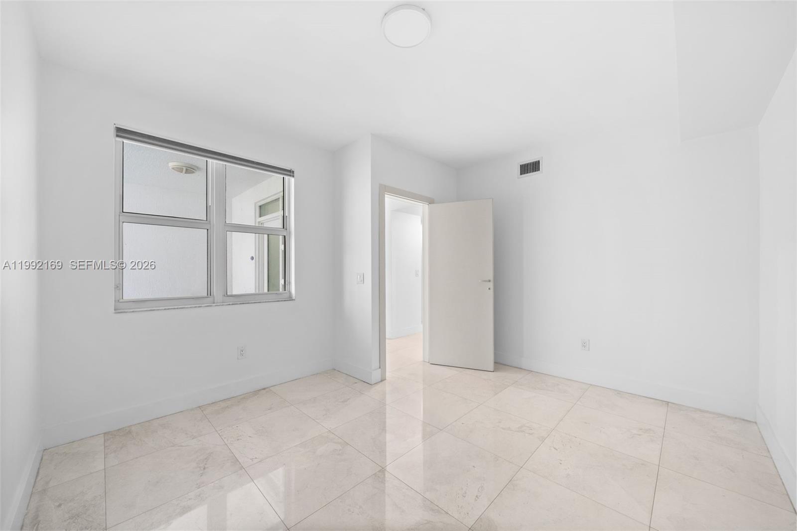 7918 Harbor Is Dr #311 North Bay Village, FL 33141