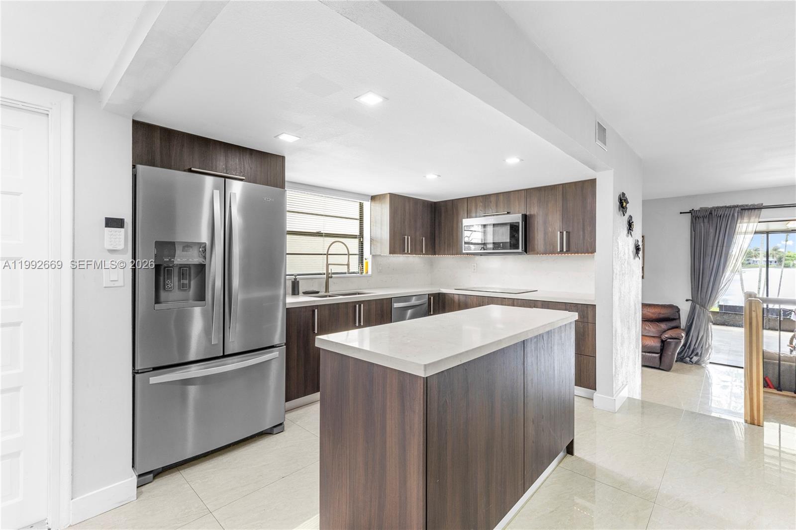 8920 Palm Tree Ln #8920 Pembroke Pines, FL 33024