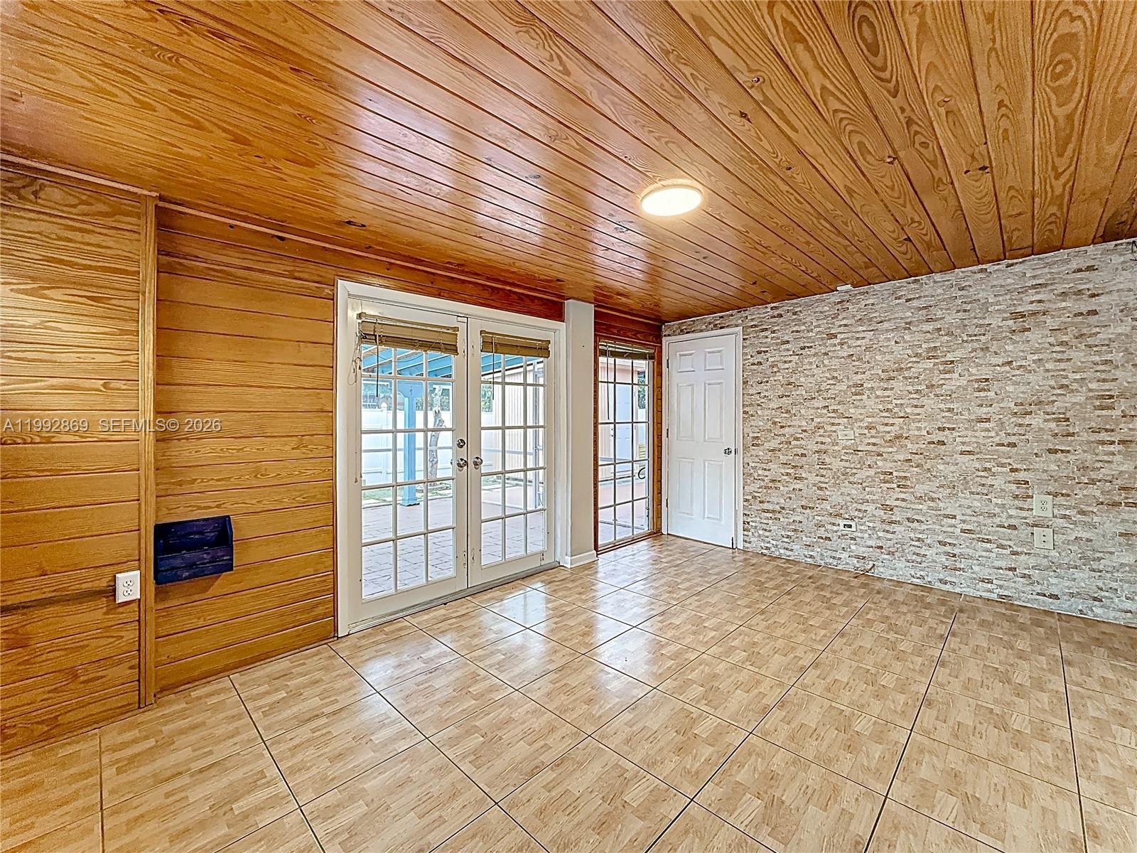 1163 NW 134th Pl Miami, FL 33182