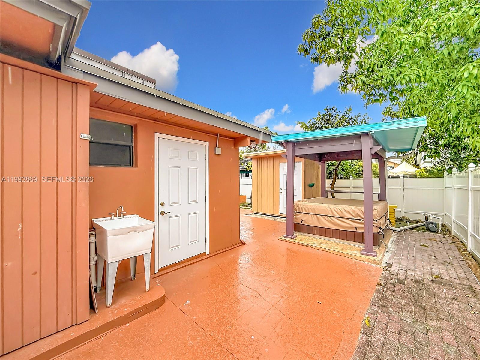 1163 NW 134th Pl Miami, FL 33182