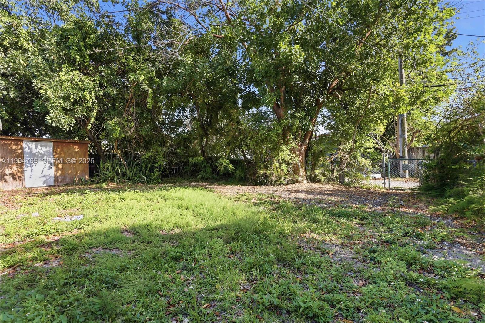 1664 NE 179th St North Miami Beach, FL 33162