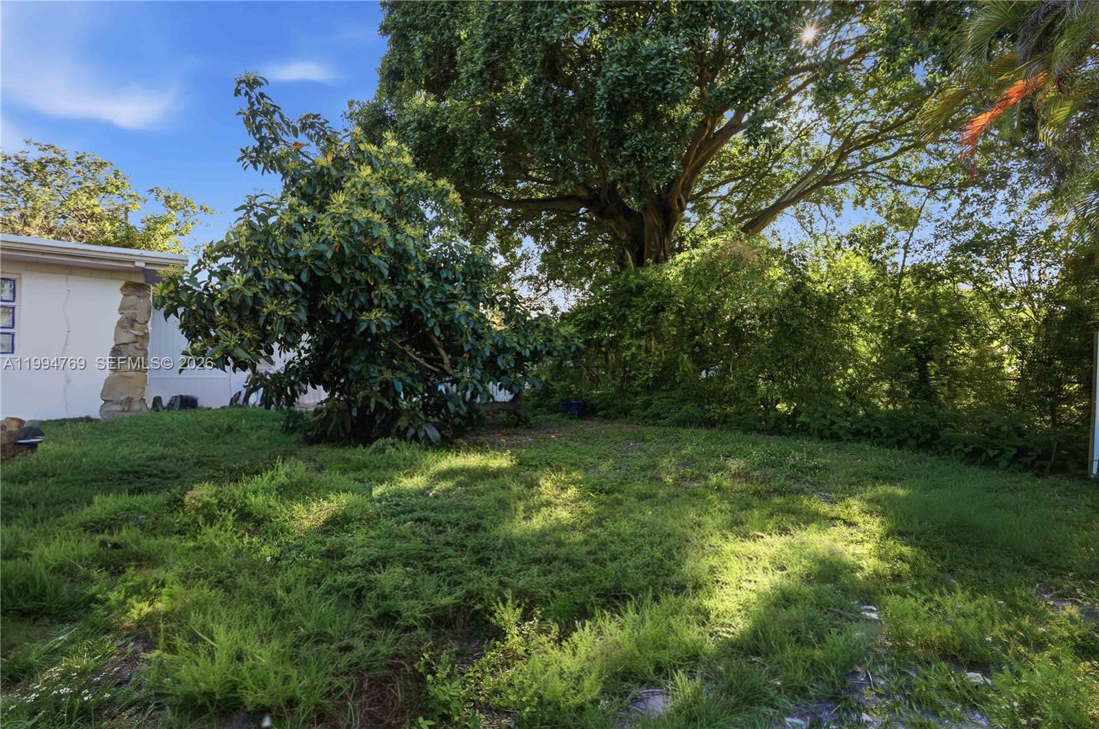 1664 NE 179th St North Miami Beach, FL 33162