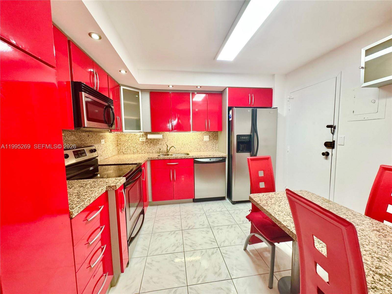 image Winston Towers 1009