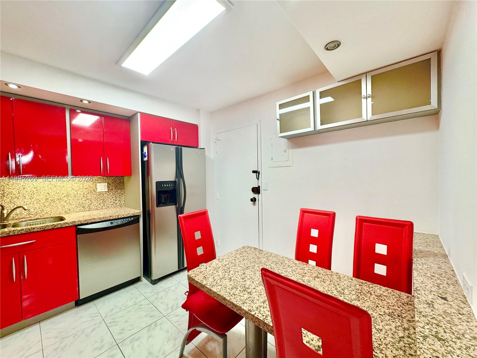 image Winston Towers 10010